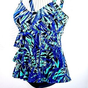Women's Plus Bathing Suit One Piece 3 Tier Fauxkini Dolfin Size 20